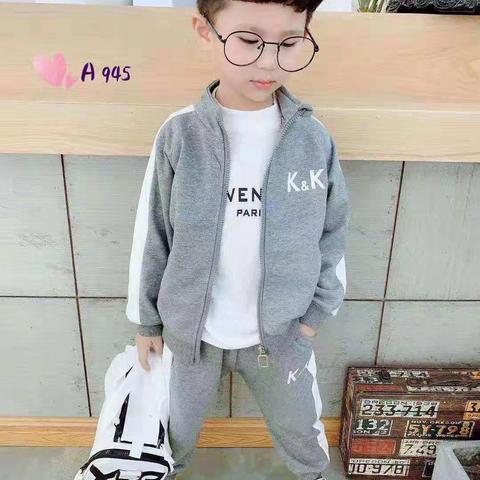 信誉楼男小童柜组新款到货🌹给您不一样的惊喜，欢迎大家前来试穿选购🌹🌹🌹