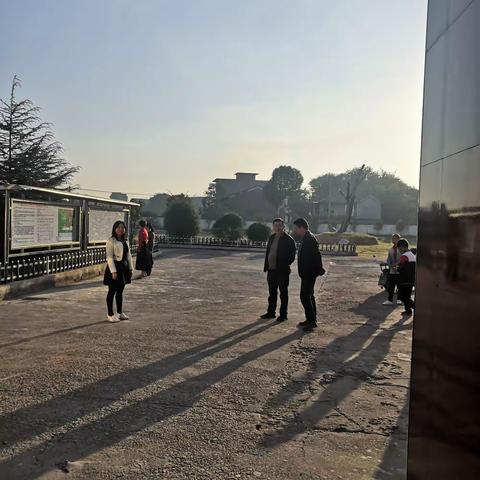 努力成就美好，勤奋铸造校魂