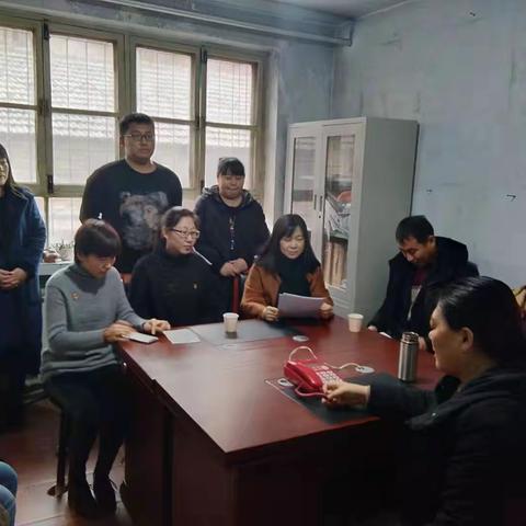 浭阳街道静园社区携手“双报到”单位开展“不忘初心、牢记使命”主题党课暨宪法知识专题学习教育活动