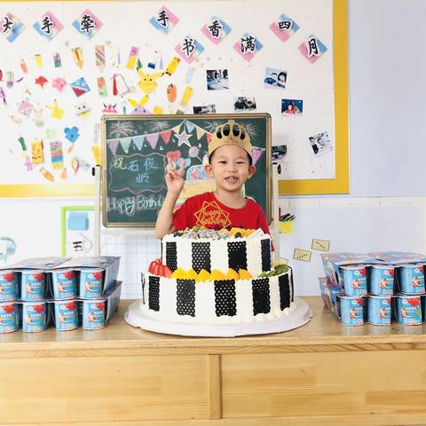 祝石俊岭小朋友生日快乐！