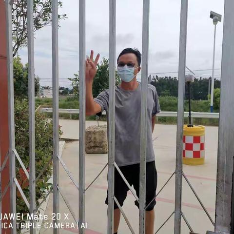 校园净土，神圣不可侵犯——胡家中学反恐防爆应急演练纪实。