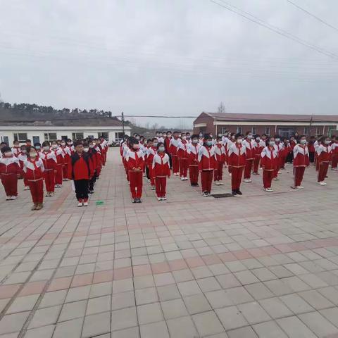 “阅读伴成长，书香满校园”——平泉市南山学校举行读书活动启动仪式