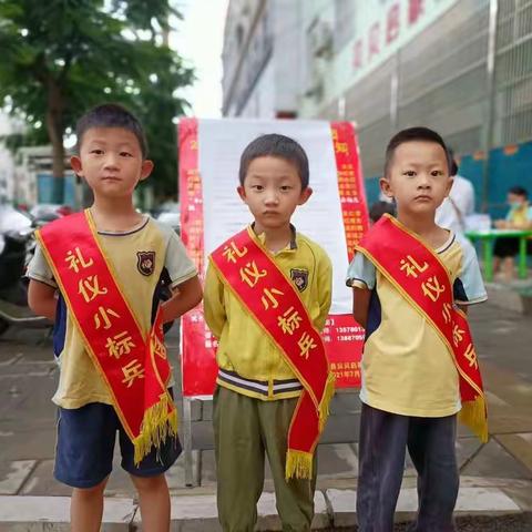 丰富多彩的幼儿园生活即将结束，让我们来回味一下吧！