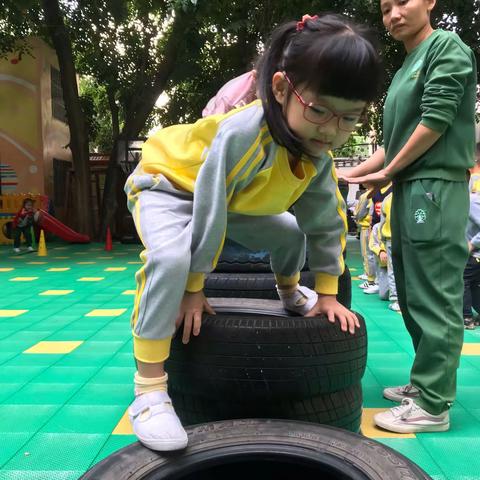 用心做教育，用爱筑未来！海口市秀英区居委幼儿园官方网站：http://www.jwhyey.51yey.com居委幼儿园报