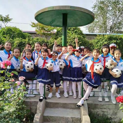 横北小学二乙班六一活动掠影