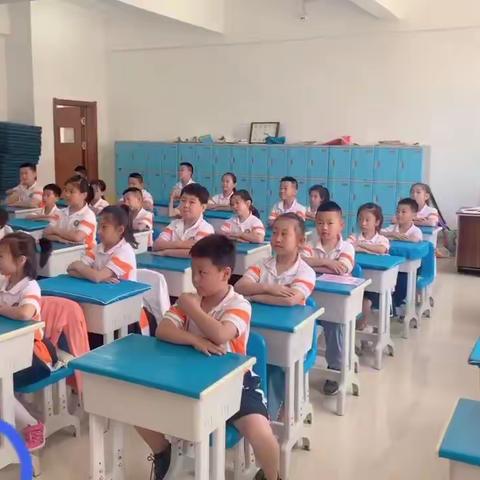 毓才实验学校小学部音乐课“期末展示”———二年二班