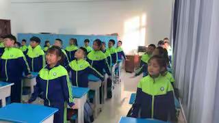 毓才实验学校小学部音乐课展示———二年二班