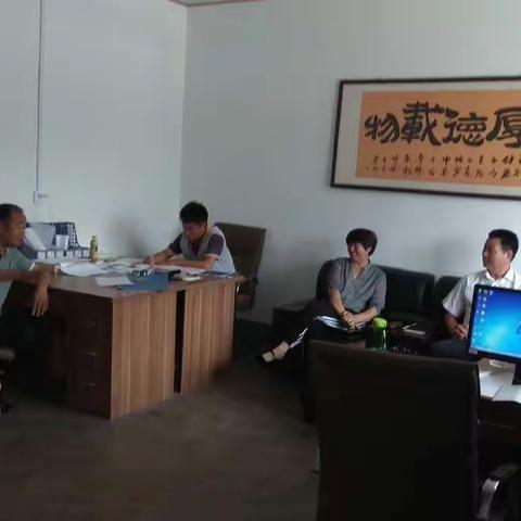 乡村振兴服务队章丘五队于蒲皇村召开村两委座谈会