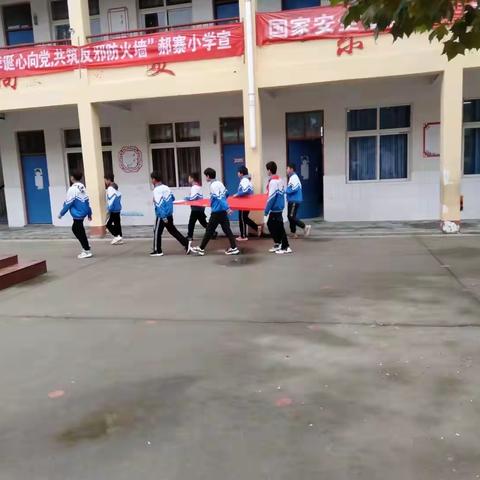 郝寨小学升旗仪式