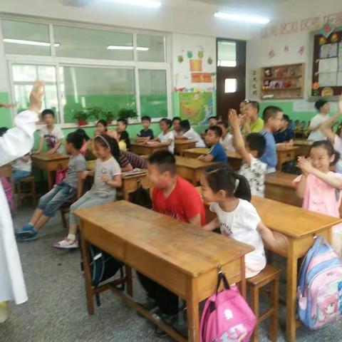 泰安师范附属学校二年级三班家长课堂