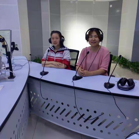 包头市“美德少年”孙艺心做客包头广播电台《阳光城堡》栏目