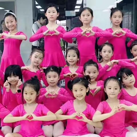 🌈阳光一百艺术学校暑假班开课啦👗