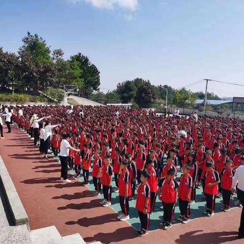四大寨民族小学国庆节主题教育活动