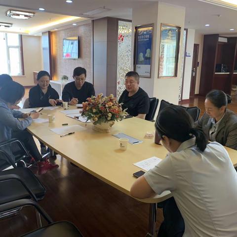 建行呼和浩特分行个人住房金融部于晓波总经理莅临北环盛世支行、西蒙奈伦支行指导工作