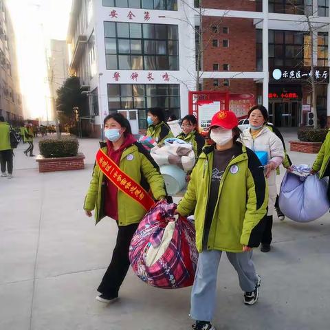 商丘市示范区一中：校园内流动着的“小红帽”