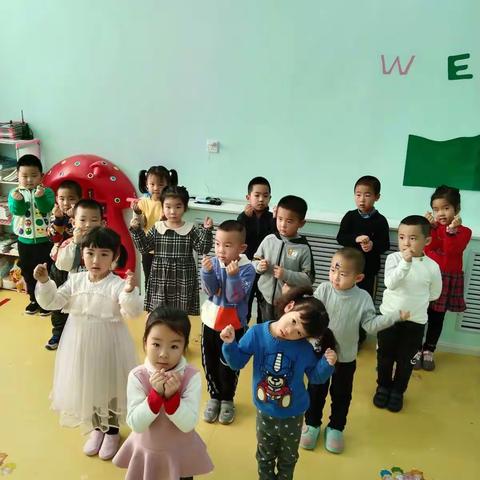 北京鹏搏千贝千宝幼儿园“情暖重阳，百善孝为先”