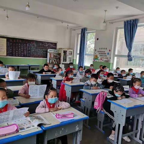 弘扬国学，诵读经典——记沙湾小学乡村少年宫经典诵读小组活动