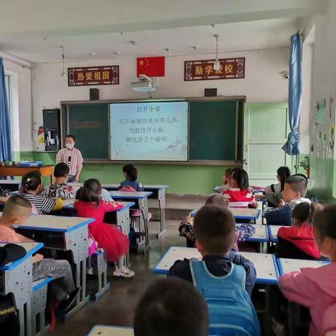 沙湾小学乡村少年宫——经典诵读小组活动掠影