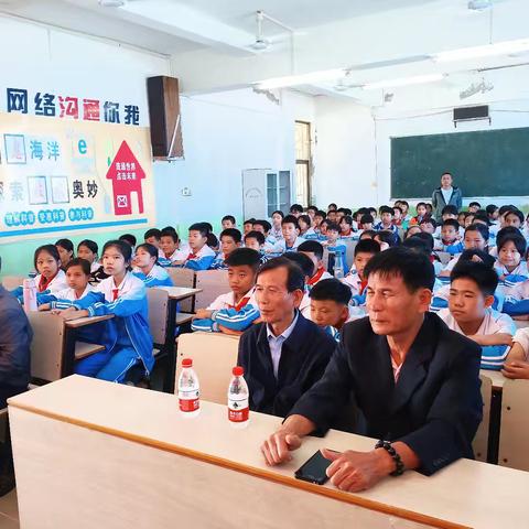 儋州市关工委进校园开展禁毒防艾讲座