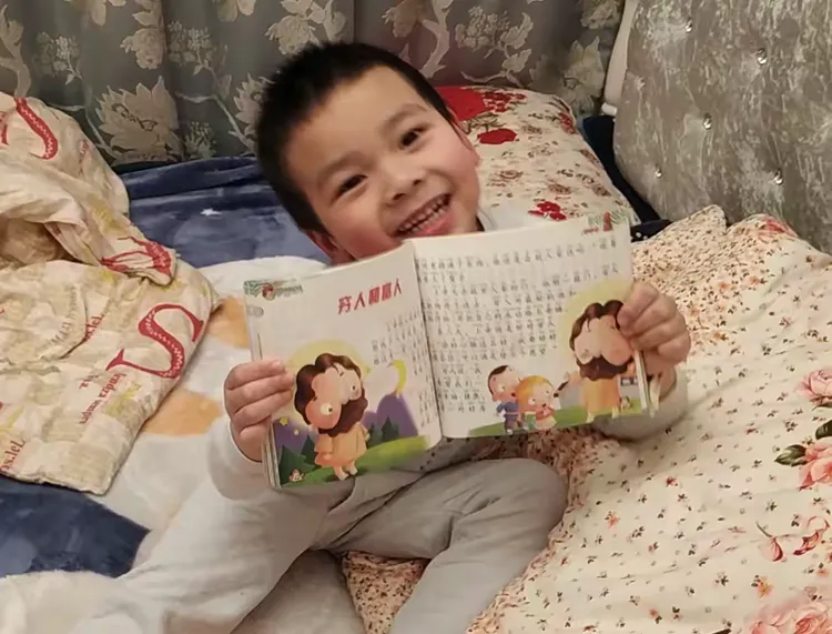 渝能嘉湾幼儿园 | 足不出户的假期，我在家里的那些事儿.......