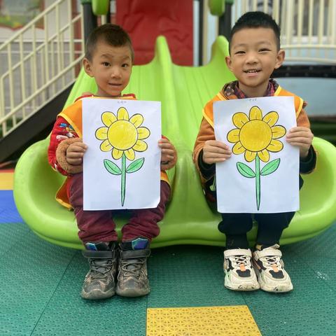 太山庙乡中心幼儿园大班绘画作品展示