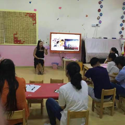 小龙人幼儿园2017年秋季中班家长会圆满成功~