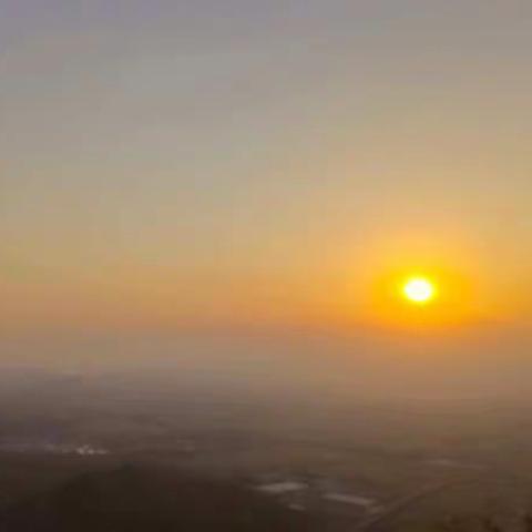 日出朝阳山