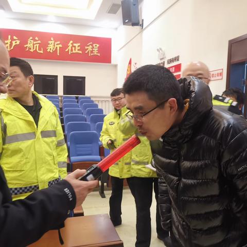 筑牢纪律防线——经开大队持续开展常态化测酒自查工作