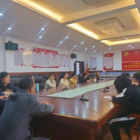 学思践悟，躬身笃行—鹅湖镇中心小学数学期中质量分析会