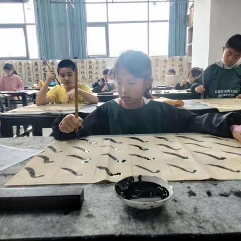 永华艺术教育软笔楷书书法初级班
