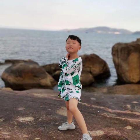 郭王锦逸的快乐暑假——走进自然，感受自然！