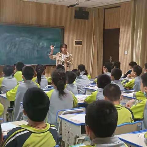 减负增质路上我们搀扶前行——隆安县第三小学2022年春季学期青年教师课堂教学展示