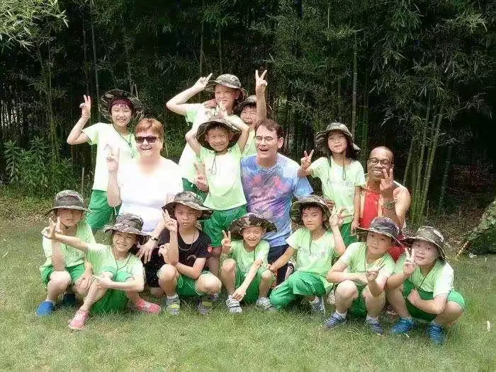 这是一个全程说英语的夏令营