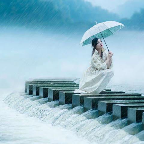 雨，湮灭了多少情话