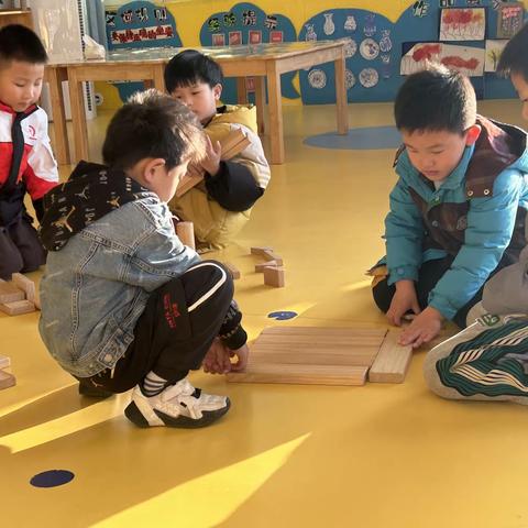 人和街道中心幼儿园第一分园——大一班建构区《搭建的乐趣》