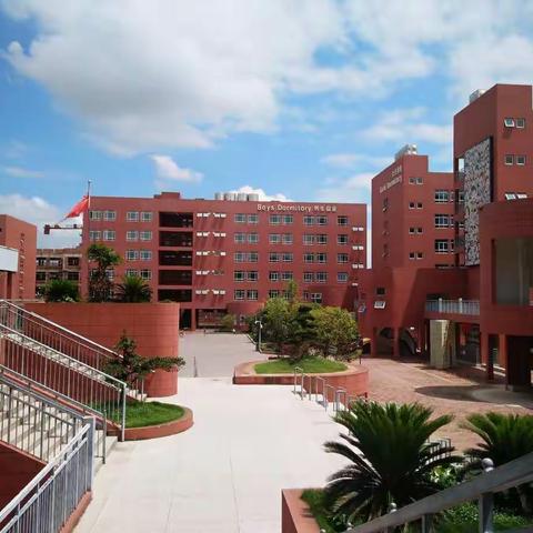 晴空一鹤排云上，引来师情一时新——鄱阳县思源实验学校新入职教师说课活动