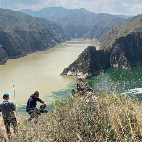 凤凰卫视“黄河之约”文化旅游宣传片摄制组抵达我县筹拍踩线