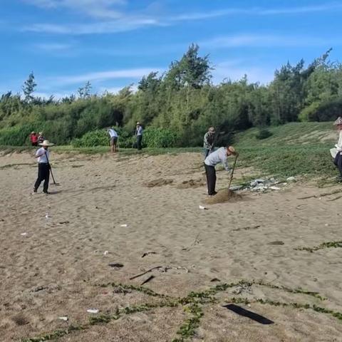 清理沙滩垃圾，守护美丽治坡