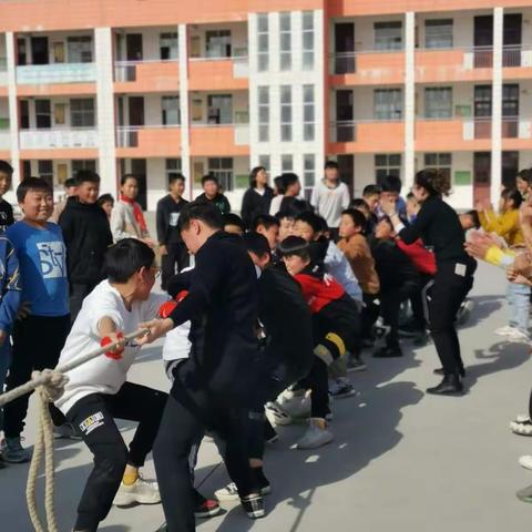 “拔河比赛促团结，凝心聚力展风采”——邹庄镇西沙小学小学拔河比赛