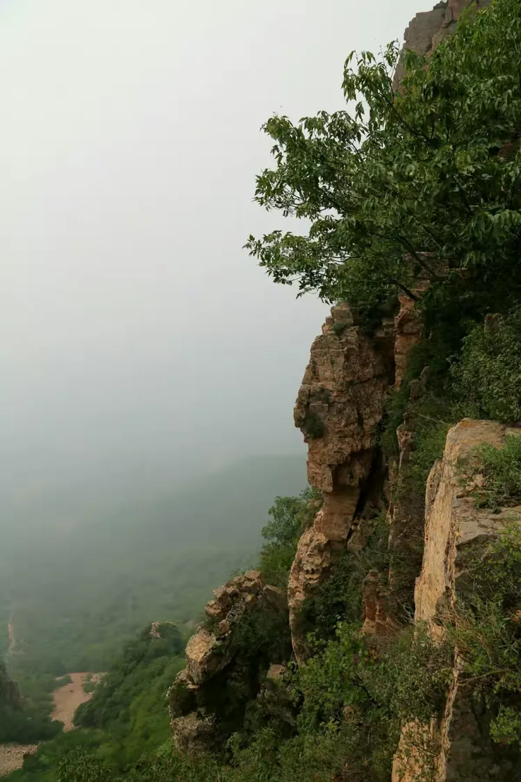 辽西最高峰,凌源红石山!