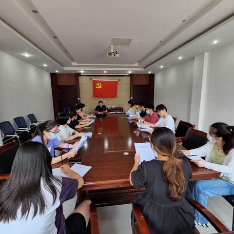 济北街道汇鑫社区开展“青春心向党 献礼二十大”主题团日活动