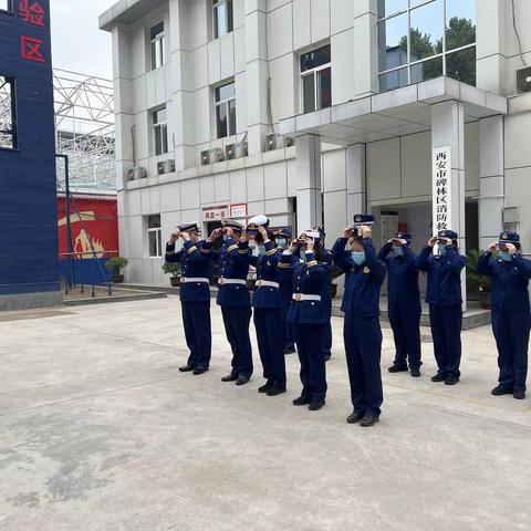 【碑林大队】以换装为契机开展队容风纪检查推动队伍正规化建设