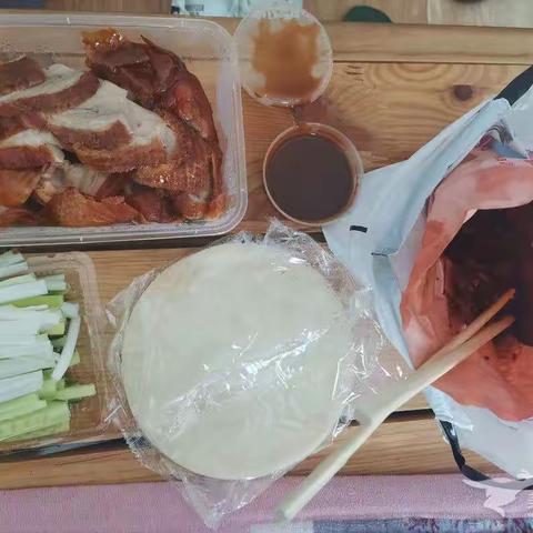 感谢美团送餐员  雨中送来脆皮鸭