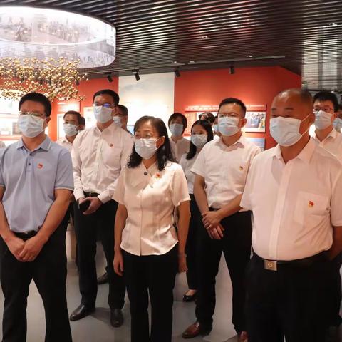 光明社保分局党支部参观区党史馆 重温入党誓词