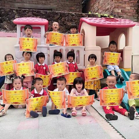 蓝翔幼儿园小班宝贝学期结束篇