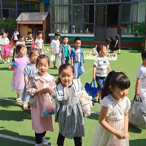 兰陵县第十一幼儿园“跳蚤市场”活动美篇