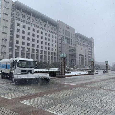 多措并举战雨雪