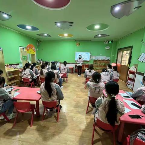 科学衔接      为爱共育