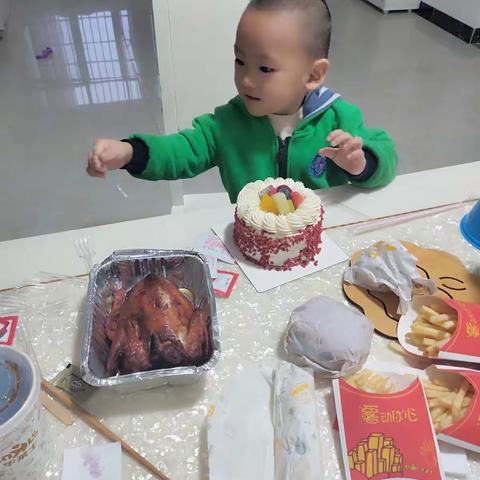 小小宝贝今天三岁啦