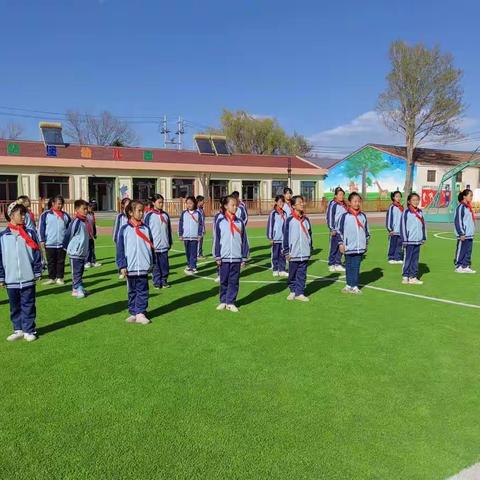 心随轮动•滑出精彩——腰站堡小学轮滑课后服务学习纪实（二）